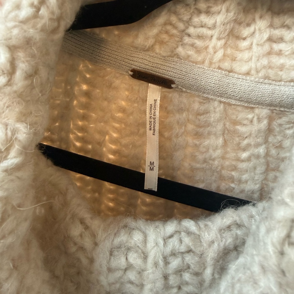 Free People Sweater Women M Pearl Fluffy - Picture 7 of 7